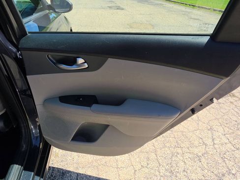Used 2019 Kia Forte LXS FWD image 25