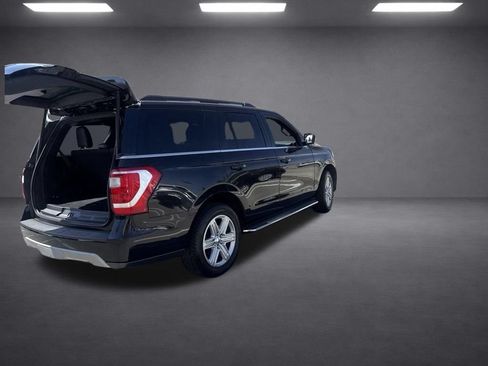 Used 2019 Ford Expedition XLT w/ Equipment Group 202A AWD/4WD image 19