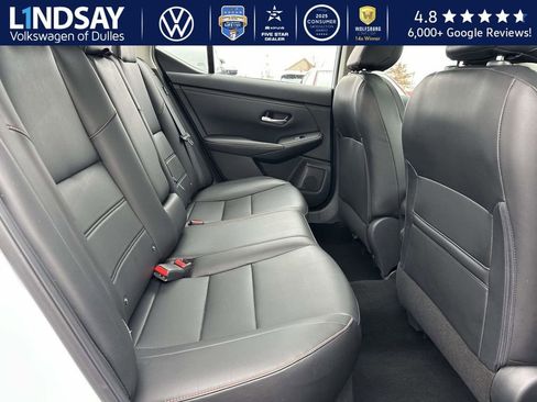 Used 2021 Nissan Sentra SR w/ SR Premium Package image 12