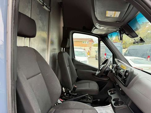 Used 2019 Mercedes-Benz Sprinter 144 image 50