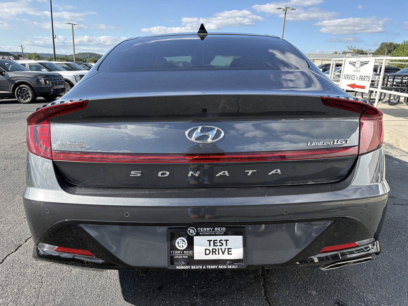 Used 2022 Hyundai Sonata Limited FWD image 7