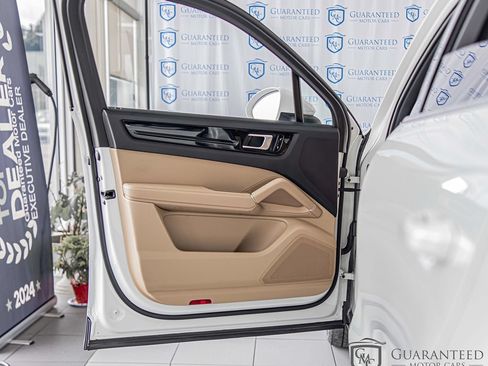 Used 2019 Porsche Cayenne AWD/4WD image 30