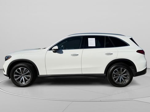 Used 2026 Mercedes-Benz GLC 300 4MATIC image 2