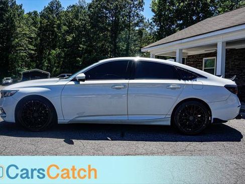 Used 2018 Honda Accord Sport image 8