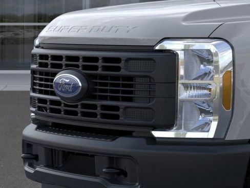 New 2026 Ford F250 XL w/ XL Driver Assist Package AWD/4WD image 18