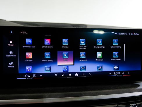 Used 2025 BMW X7 xDrive40i AWD/4WD image 40