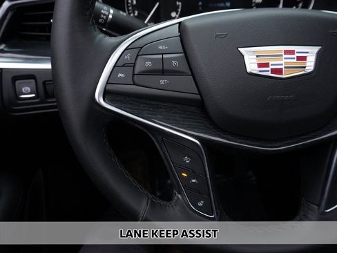 Used 2024 Cadillac XT5 Premium Luxury image 6