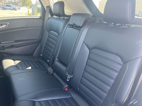 Used 2024 Ford Edge SEL w/ Convenience Package image 13