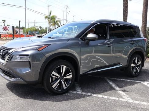 Used 2023 Nissan Rogue SL w/ SL Premium Package AWD/4WD image 3