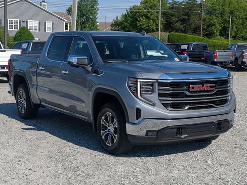 Used 2025 GMC Sierra 1500 SLT AWD/4WD image 2