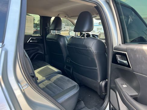 Used 2022 Mitsubishi Outlander SEL Black Edition FWD image 11
