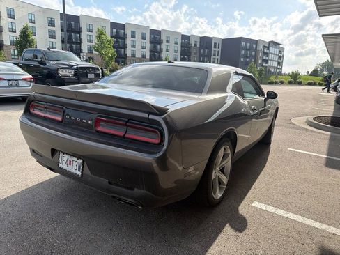 Used 2018 Dodge Challenger R/T RWD image 5