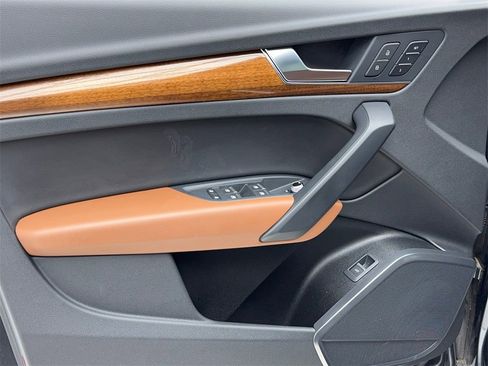 Used 2022 Audi Q5 2.0T Premium image 35