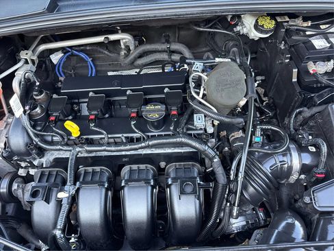 Used 2014 Ford Focus Titanium FWD image 22