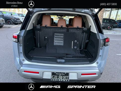 Used 2025 Nissan Pathfinder Platinum w/ Cargo Package FWD image 8