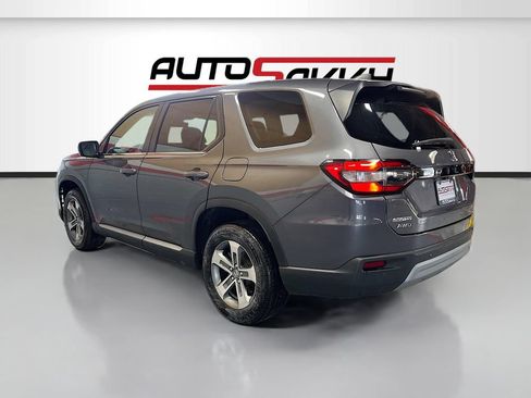 Used 2025 Honda Pilot EX-L image 5