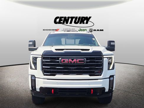 Used 2024 GMC Sierra 2500 AT4 w/ AT4 Premium Plus Package AWD/4WD image 9