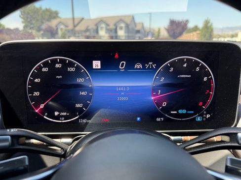 Used 2022 Mercedes-Benz S 580 4MATIC Sedan w/ AMG Line Package image 10