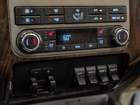 Used 2012 Ford F250 Lariat w/ Lariat Ultimate Pkg AWD/4WD image 26