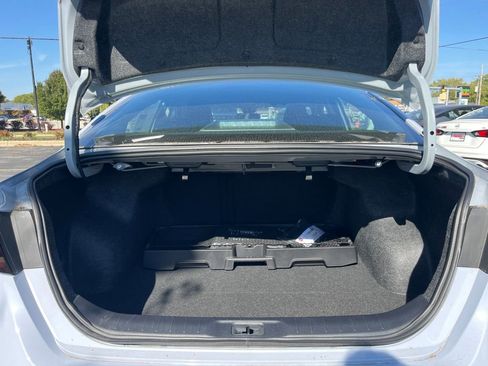 New 2025 Nissan Altima 2.5 SR image 32