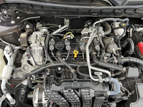 Used 2025 Nissan Altima 2.5 SV image 31