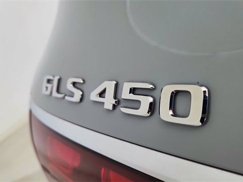 Used 2025 Mercedes-Benz GLS 450 GLS 450 image 17