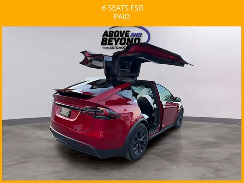 Used 2025 Tesla Model X image 9