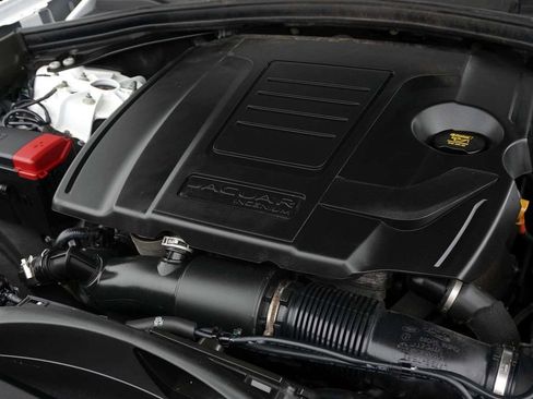 Used 2025 Jaguar F-PACE R-Dynamic S image 12