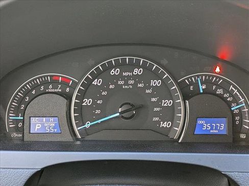 Used 2015 Toyota Camry LE FWD image 11