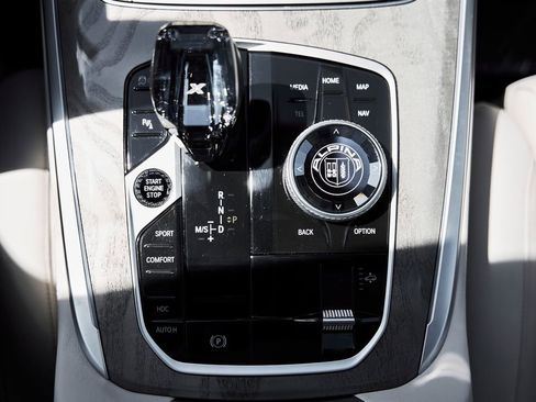 Used 2023 BMW ALPINA XB7 AWD/4WD image 77