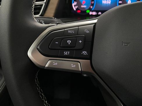 New 2026 Volkswagen Atlas SE image 17