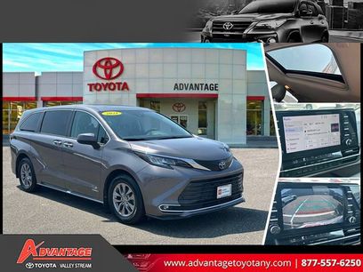 Used 2021 Toyota Sienna XLE