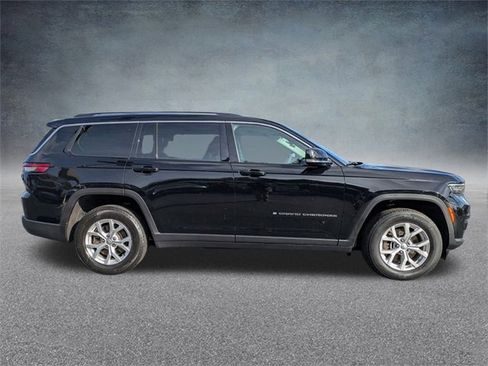 Certified 2023 Jeep Grand Cherokee L Limited w/ Trailer Tow Group (B) image 3