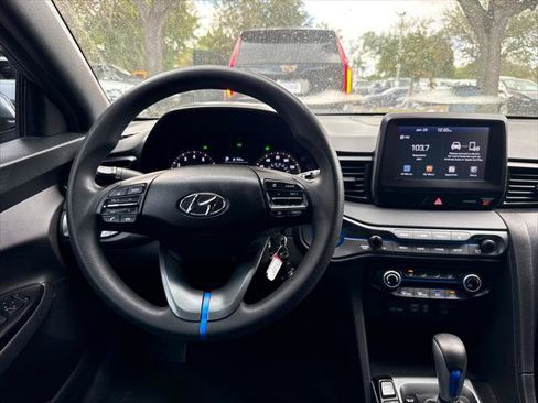 Used 2019 Hyundai Veloster 2.0 image 24