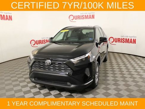 Used 2025 Toyota RAV4 XLE AWD/4WD image 1
