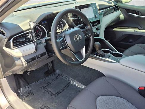 Used 2023 Toyota Camry LE w/ Convenience Package FWD image 10