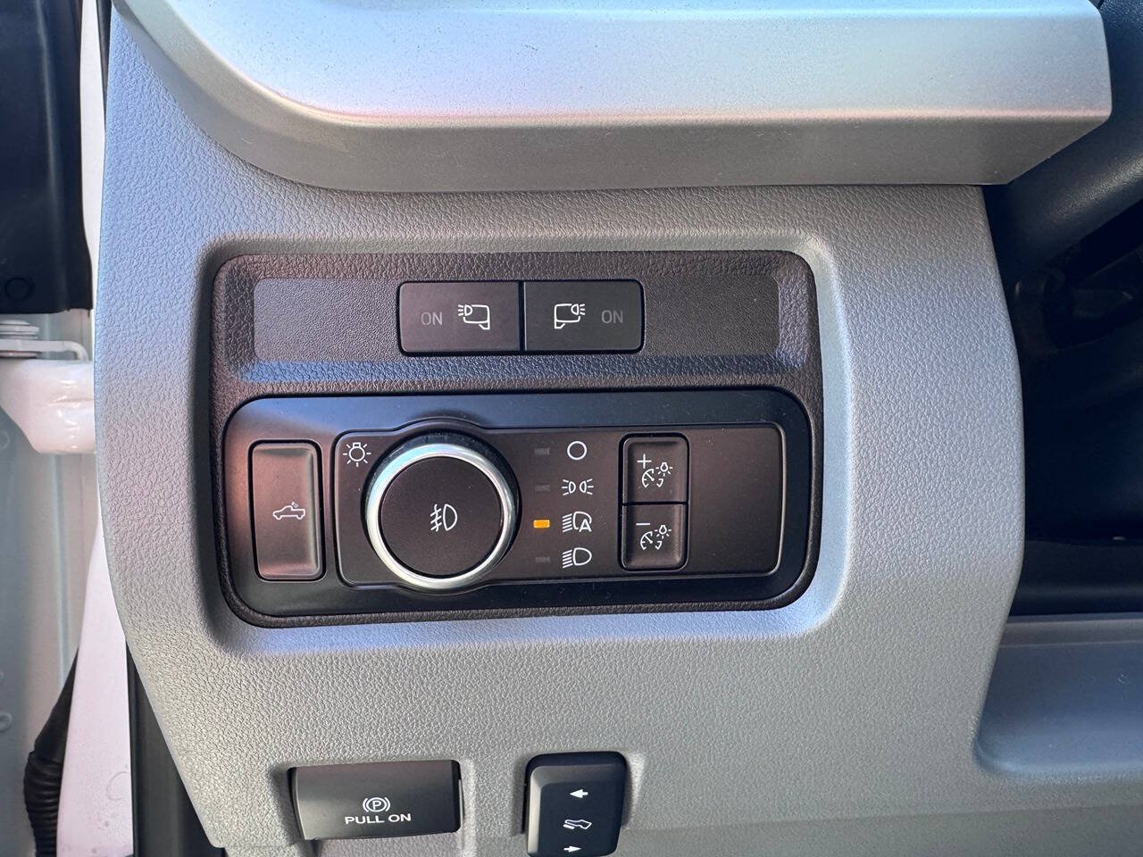 Used 2024 Ford F250 XLT w/ FX4 Off-Road Package AWD/4WD image 13