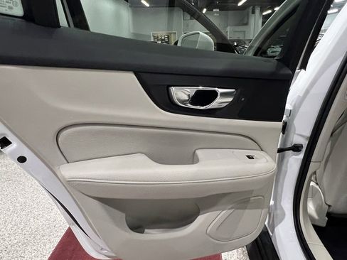 Used 2020 Volvo V60 T5 Cross Country w/ Protection Package Premier image 27