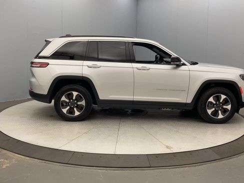 Used 2024 Jeep Grand Cherokee Limited 4xe AWD/4WD image 6