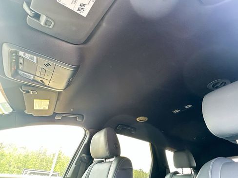 Used 2023 Buick Enclave Essence w/ Sport Touring Edition image 11