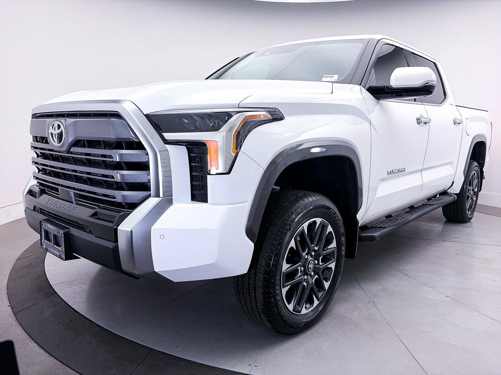 Used 2025 Toyota Tundra Limited w/ Power Package AWD/4WD image 14