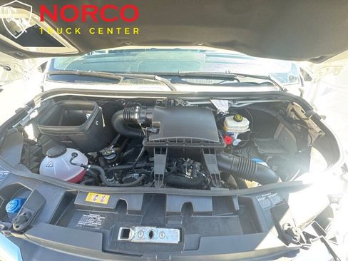 Used 2021 Freightliner Sprinter 3500 image 22