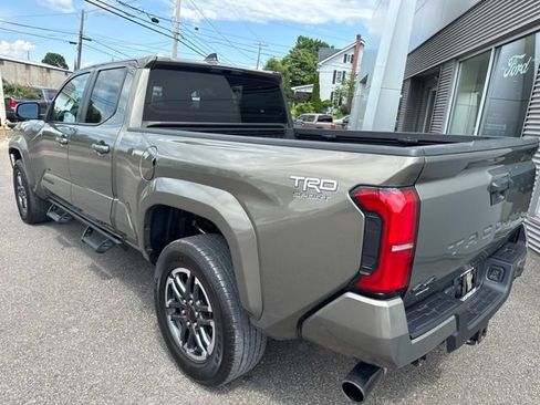 Used 2024 Toyota Tacoma TRD Sport AWD/4WD image 8