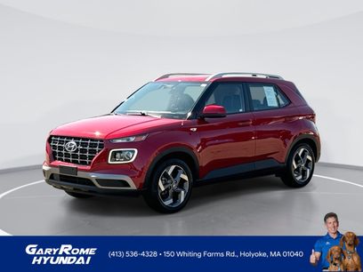 Certified 2022 Hyundai Venue Limited w/ Cargo Package