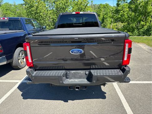Used 2024 Ford F250 XLT w/ XLT Premium Package AWD/4WD image 9