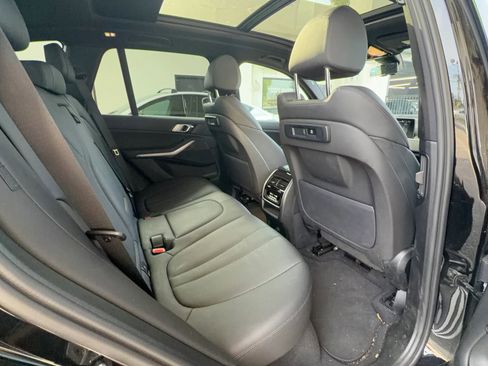 Used 2022 BMW X5 xDrive40i w/ Premium Package AWD/4WD image 15