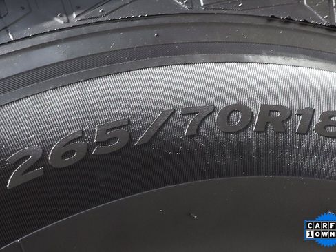 Used 2020 Nissan Titan SV w/ SV Convenience Package image 45