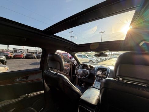 Used 2017 Lincoln MKX Reserve w/ Lincoln MKX Climate Package FWD image 20