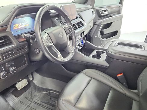 Used 2022 Chevrolet Suburban Z71 w/ Luxury Package image 26