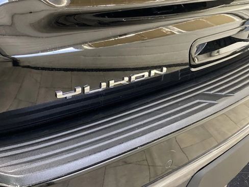 Used 2023 GMC Yukon XL Denali Ultimate image 38